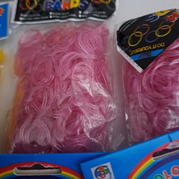 Loom Bands crafts DIY red blue camo green pink yellow green bracelet 13 pkgs new - Picture 2 of 8